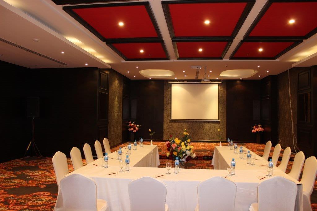Premier Hotel Manama Exterior photo
