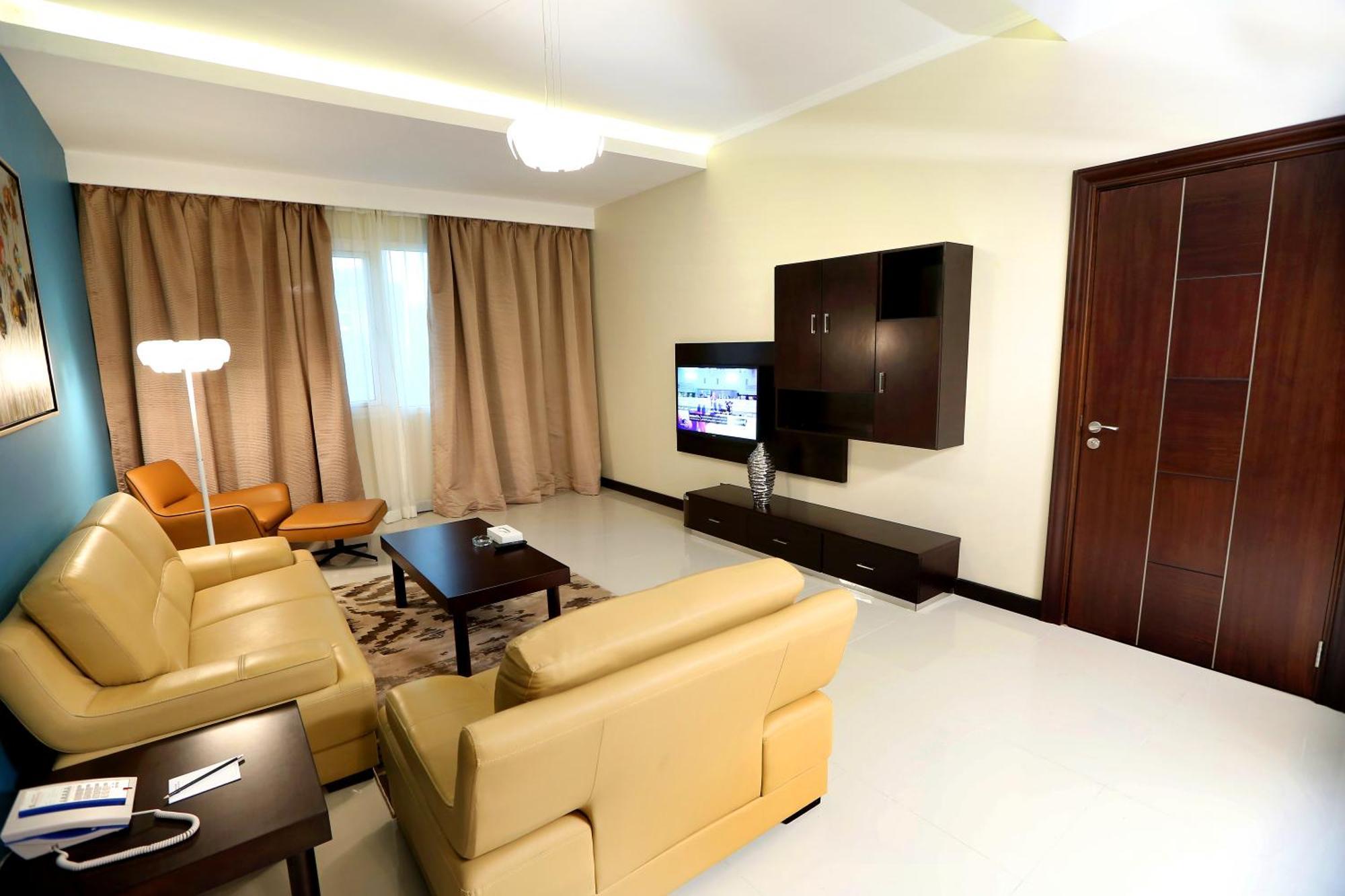 Premier Hotel Manama Room photo