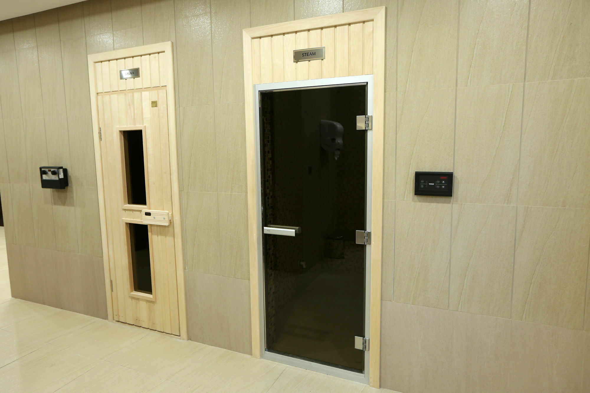 Premier Hotel Manama Exterior photo